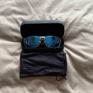 Revo Jasper Sunglasses with Case